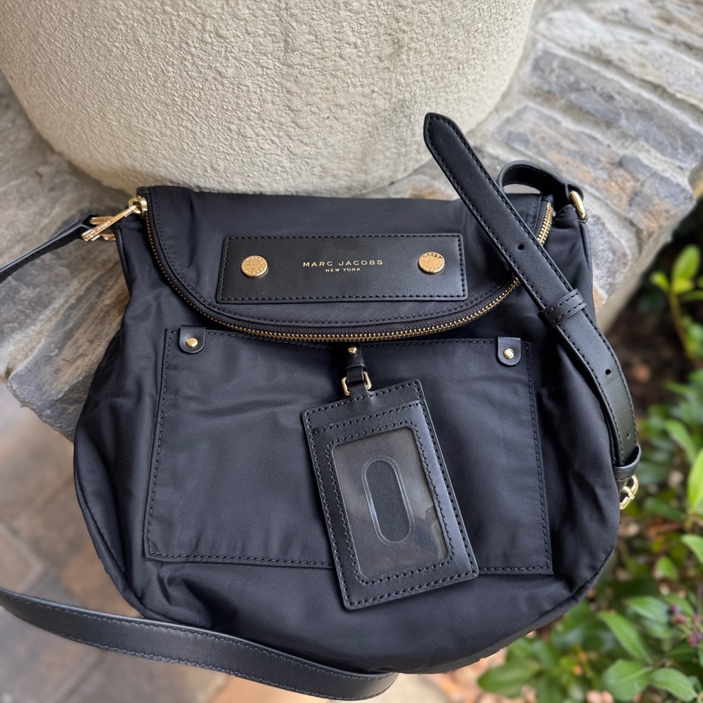New Marc Jacobs Preppy Natasha Medium Nylon Crossbody Bag, Black